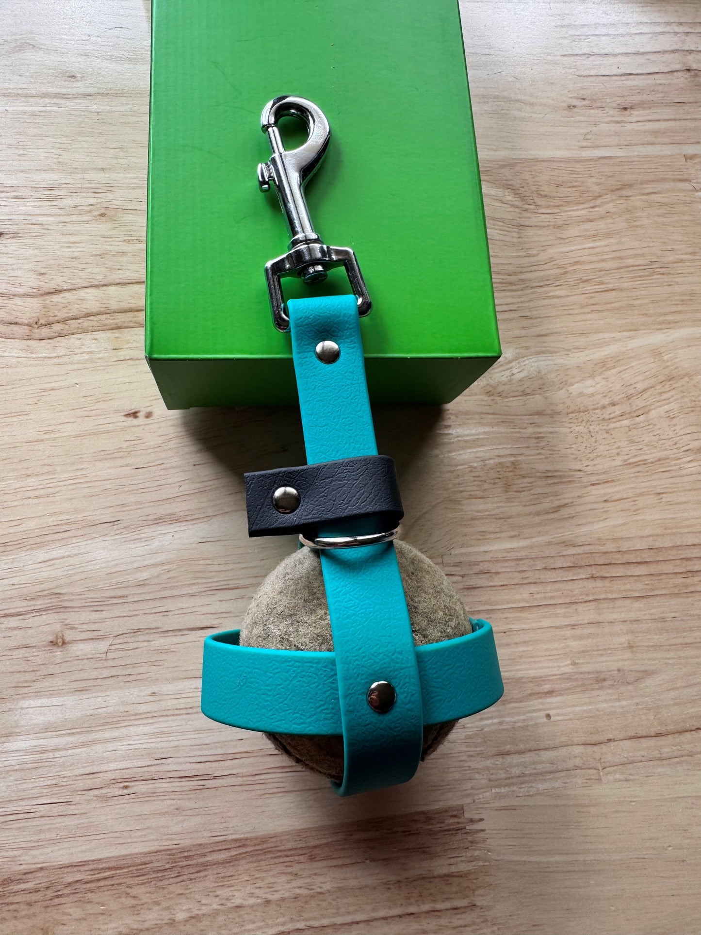 Porte-balle pour chien