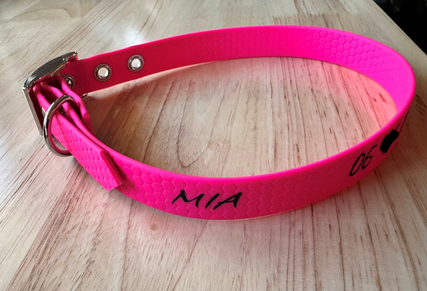 Collier pour chien sur mesure et personnalisable en HEXA Unicolore